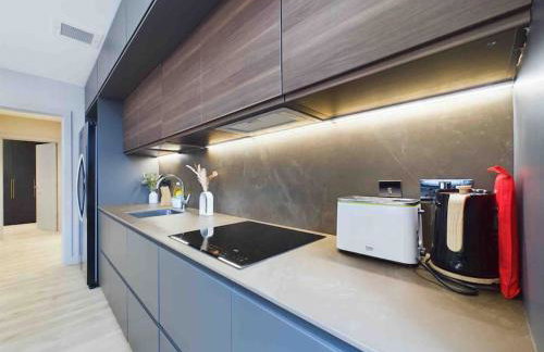 stylish 2bed condo city centre - Photo 27