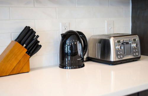 Two Townhomes - Hot Tubs and Rooftop Balconies - Foto 64