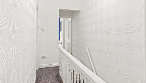 Manchester Contractor House - Fast WiFi - Sleeps 7! - Foto 3