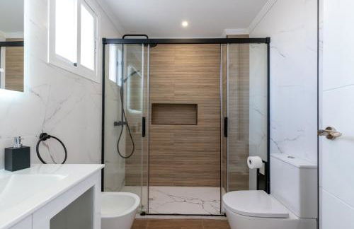 Amplio y luminoso chalet en Gerena, para familias o grupos - Foto 22