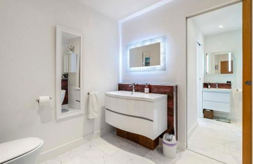 The Penthouse - Marine House - Photo 21