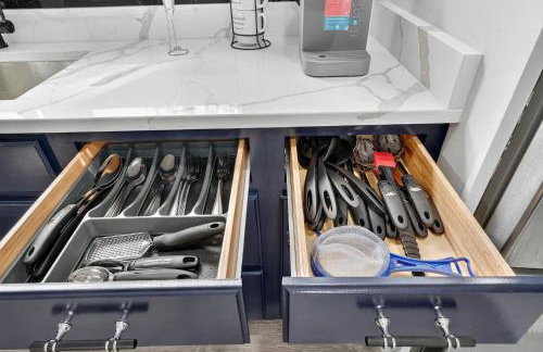 Greenway Getaway-Private Huge outdoor fun, Game,Navy - Foto 17