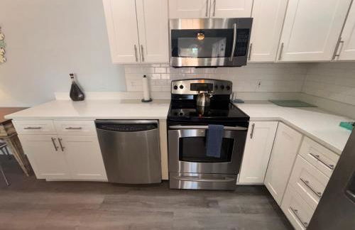 Redfish - Updated & Roomy 1.5 Mi to Beach Full Kitchen W&D - Foto 28