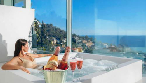 Villa in Sitges with Pool, Jacuzzi, BBQ, View, AC, 12Pax - Foto 3