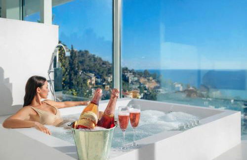 Villa in Sitges with Pool, Jacuzzi, BBQ, View, AC, 12Pax - Foto 10