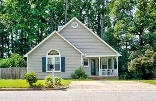 3 Beds, Kids Friendly Ranch,Jaccuzzi Tub,Walk to Food Lion,Restaurant, Keurig , sleep noise machine,,Crib,5G - Foto 6