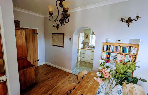 Cartref, 1860s family home. - Foto 33