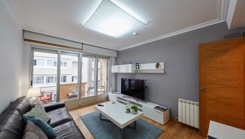 Vut Salvador Santiago - Photo 4