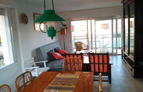 SPACIOUS FLAT WITH SEA VIEWS, FOR 8 PEOPLE WITH 3 BEDROOMS, 2 BATHROOMS and NEXT TO THE BEACH!! - Foto 27