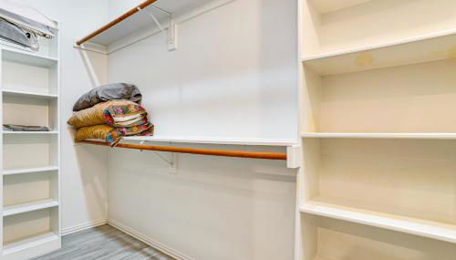 Group-Friendly Burleson Getaway with Outdoor Oasis - Foto 4