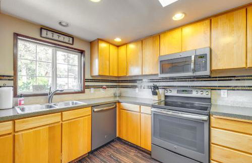 Pet-Friendly Ocean Park Rental with Outdoor Fire Pit - Foto 2