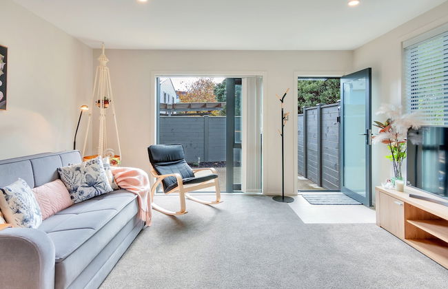 Beautifully Styled 2BR w 2 Carparks & Aircon - Foto 8