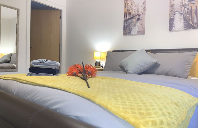 Grand Central Executive Apartments - Photo 1