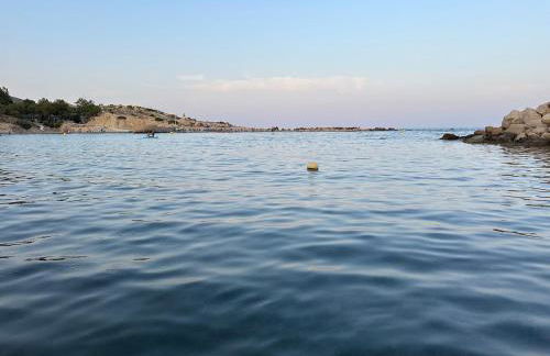 A slice of paradise in the sun with sea views - Photo 12