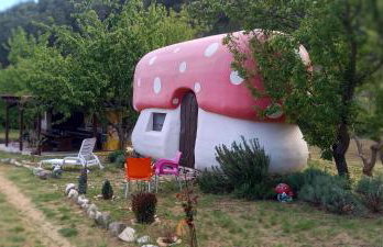 Mushroom house - Sleeps 4 - Pets Ok - Parking - Foto 19