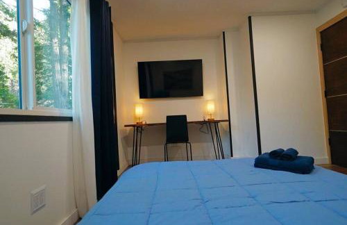 Beautiful Renovated Cozy Forest Home with Hot Tub in Crestline - Foto 47