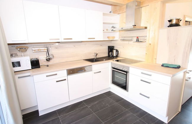 Lavish Wooded Chalet with Sauna & Hot Tub in Hohentauern - Photo 6