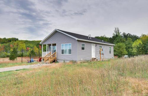 Family Home in Rapid City about 4 Mi to Torch Lake! - Foto 25