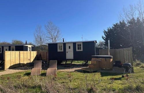 Shepherdshut-hot Tub-cotswolds-petfriendly - Photo 5