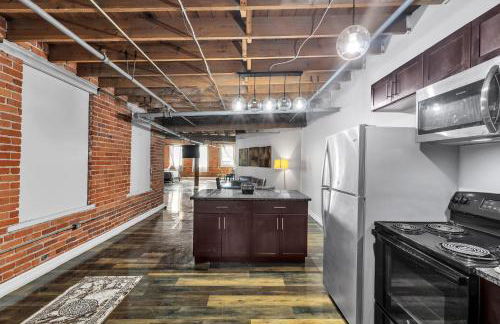 Stylish Chic Retreat At Lafayette Lofts 1 Bedroom Apts by RedAwning - Foto 24