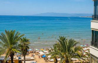 Beachfront Salou apartment with sea view - Foto 4