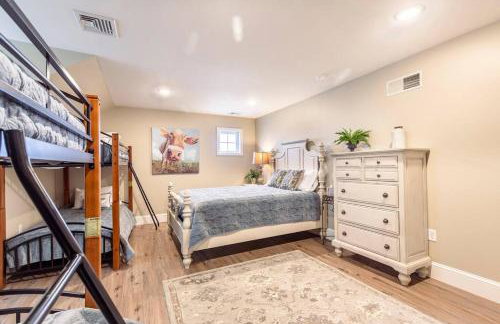 The Queen Place - Updated-Private Backyard - Foto 3