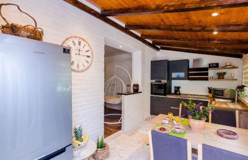 Camelia Luxury Apartments - Photo 38