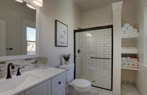 Charming Escape - Private Hot Tub! - Foto 12