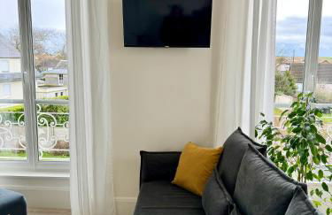 Sunny Apt on D-Day Beach with Parking - Foto 11