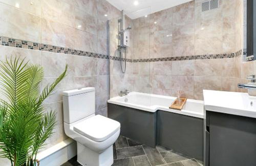 Cozy 2 Bedroom Chorlton House With Parking - Foto 16