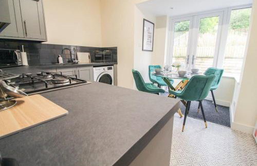 Cosy Modern 3 Bedroom House in Bradford City - Foto 20