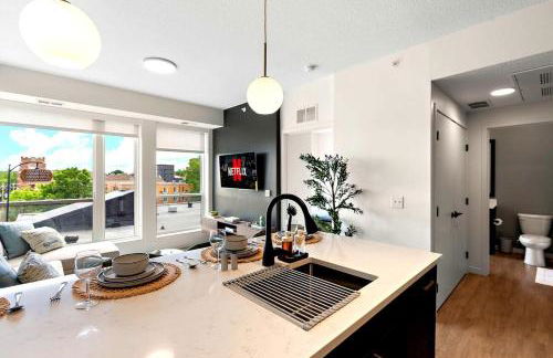 W517 Stylish 1Bd In Heart of Minneapolis, Minutes From Minneapolis Convention Center & US Bank Arena - Foto 2