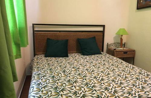 Small cozy flat, by the pool and by the sea - Foto 35