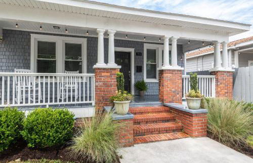 Downtown 3BR Gem - Hot Tub - Covered Parking - Fenced Yard - Foto 6