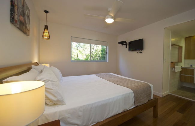 Maggies Beachfront Apt. 8 - Photo 3