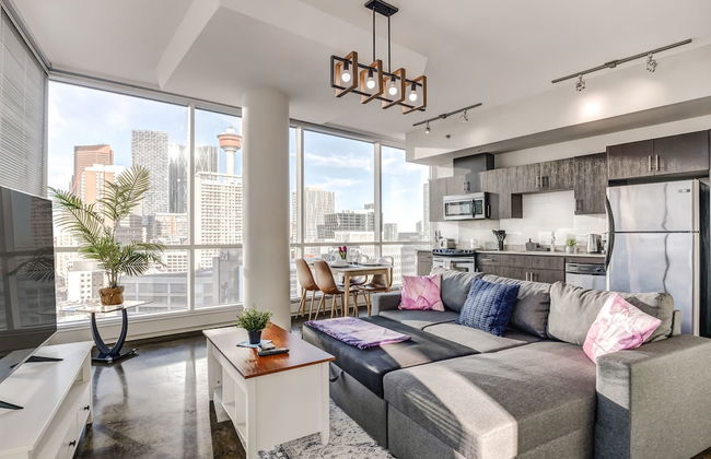 Luxury 2BR Condo - Downtown City Views - Photo 8