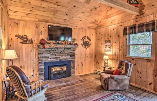 Natures Retreat with Hot Tub 7 Mi to Bryson City - Foto 3