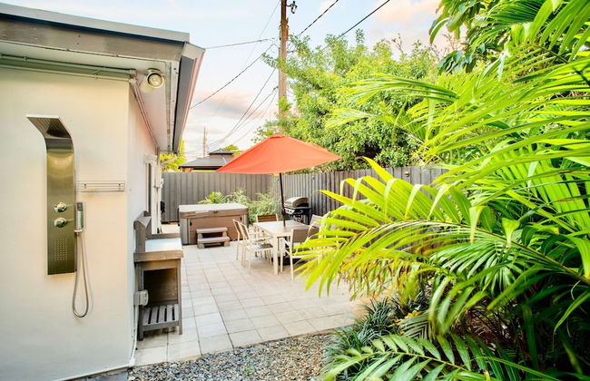 Walk to Wilton Drive - Spacious Quiet Villa 2 HOT TUB - Foto 26