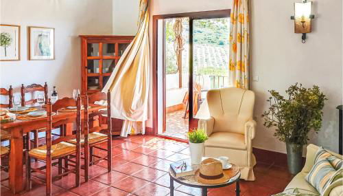 Awesome Home In Estepa With Kitchenette - Photo 3