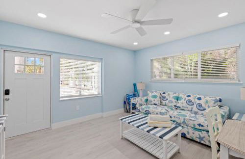 Captain Ed's - Charming Studio at PalmView of Sanibel with Bikes - Photo 3