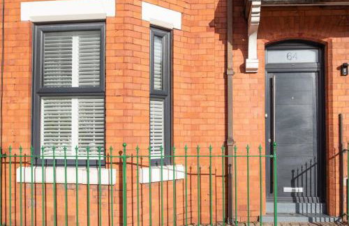 8 Bed, comfortably sleeps 10, 3 Bath house, 5 Mins Manchester Centre - Foto 3