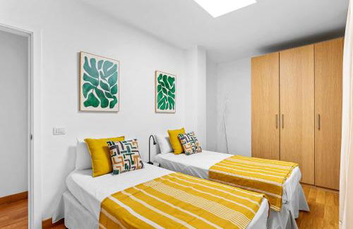 Frontline Beach Apt with Terrace - Foto 59