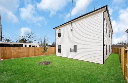 Sleeps 7 Newly Built 10 min from All major attractions - Foto 19