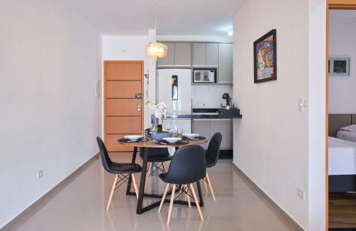 2 QUARTOS com Churrasqueira na Varanda, Piscina, Garagem interna, WiFi 500mbps, Ar Condicionado e Telas de Proteção - Foto 42