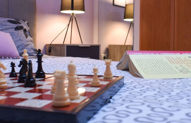 Amalia's Serendipity - City Lights & Mountain Vistas - Foto 5