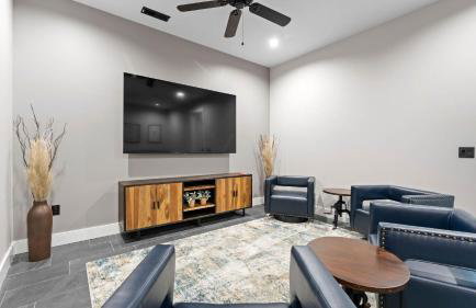 Blue Heron & Gray Fox by Avantstay 2 Lakefront Homes, Sleeps 44 Pool, Dock, Theater - Foto 146