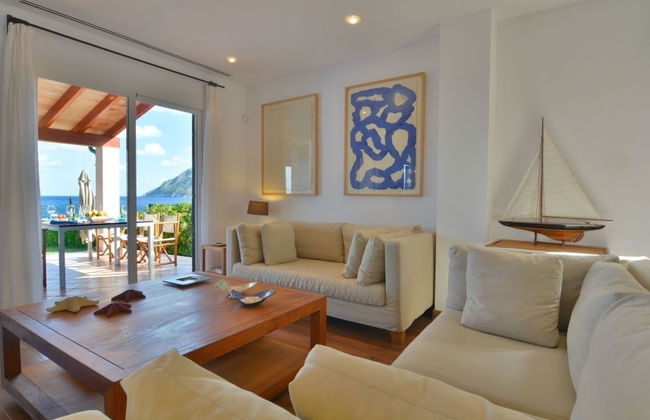 Luxurious Sea Front Villa in Mallorca - Photo 13