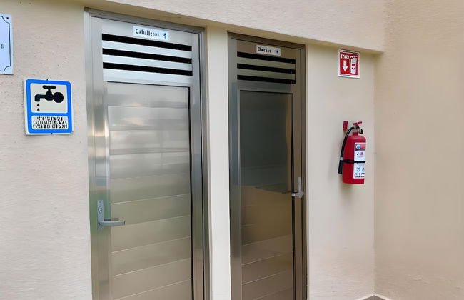 Beachfront and Ocean View Apartment - Photo 24