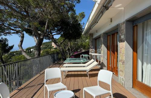 Modern and Elegant apartment with a spacious sea view terrace overlooking Palmaria Island Bright designer interiors Fully equipped Up to 6 guests Private parking Aircon All the comforts for a perfect stay - Foto 54