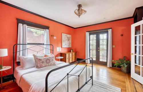 Alphabet District Gem - AC - Patio - Fast WiFi - Foto 14